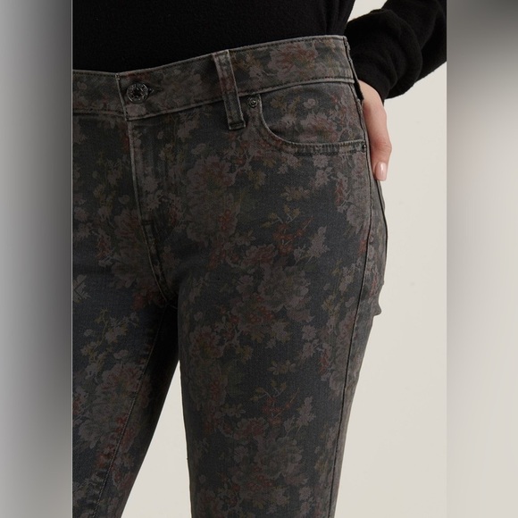 Lucky Brand Lolita Skinny Jeans Grey Wash Floral Print Size 10/30 - Picture 4 of 8
